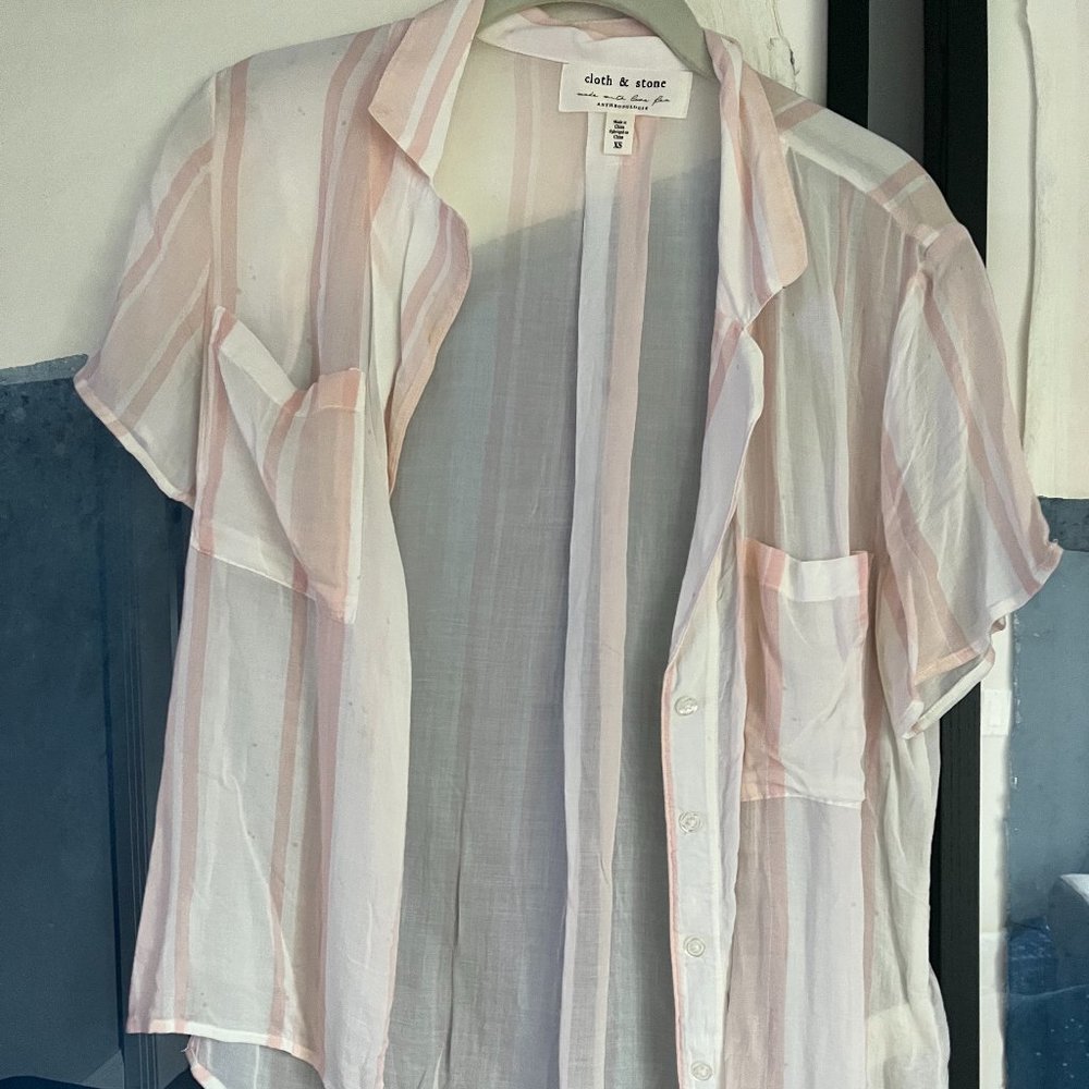 Cloth & Stone Pink and white stripes short-sleeve blouse